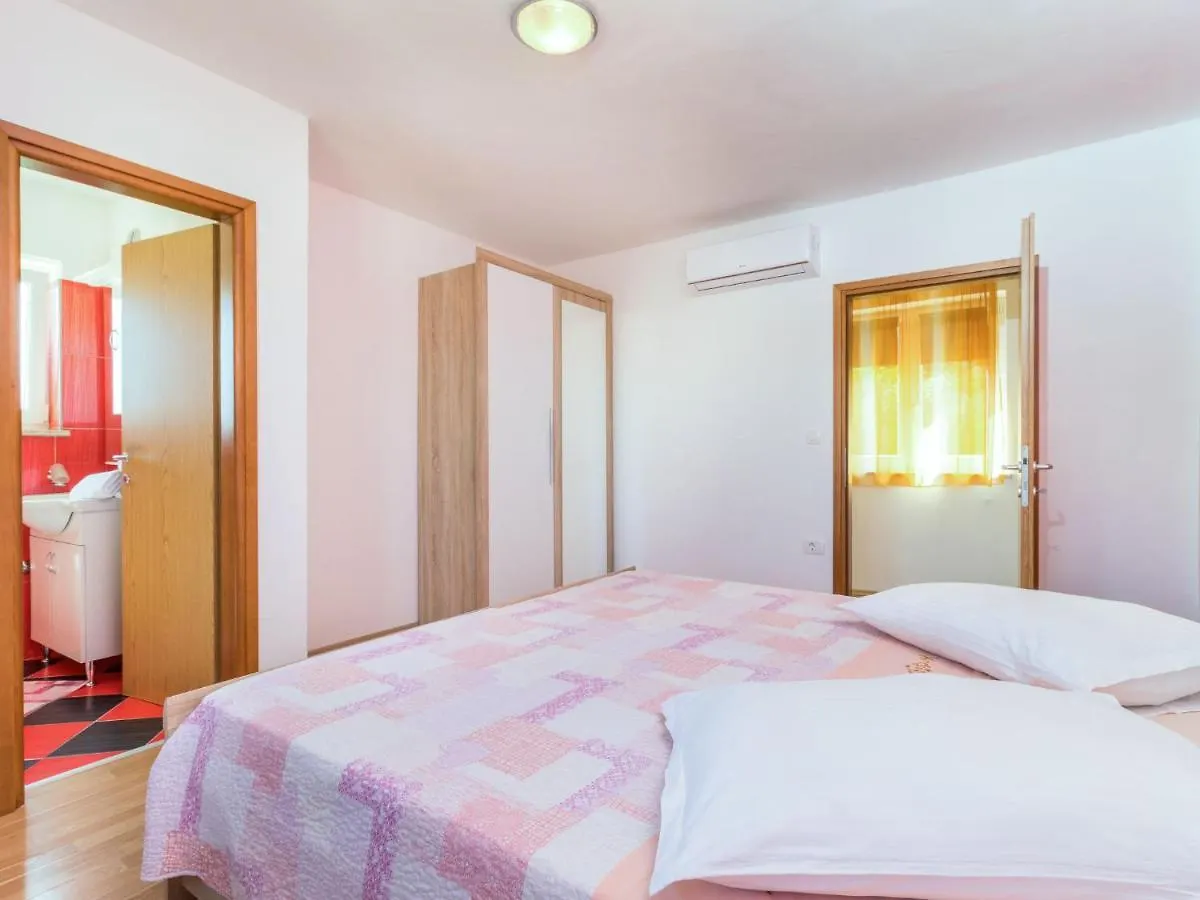 Holiday Home Antoni - Ipc106 By Interhome Pican